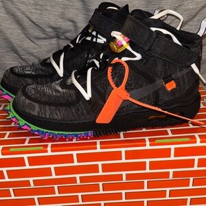 Off White Nike Airforce 1 mid.